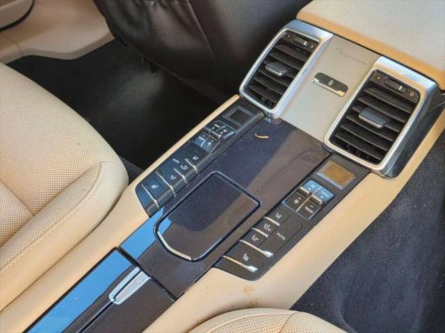 2016 Porsche Panamera Edition