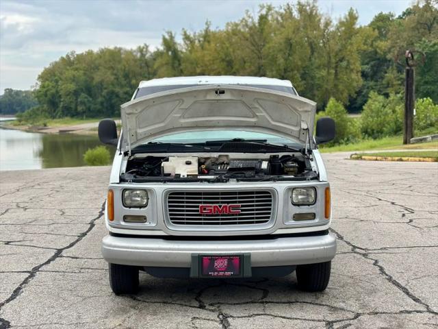 2001 GMC Savana Standard
