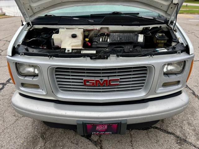2001 GMC Savana Standard