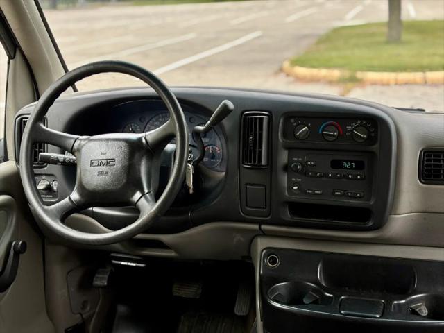 2001 GMC Savana Standard