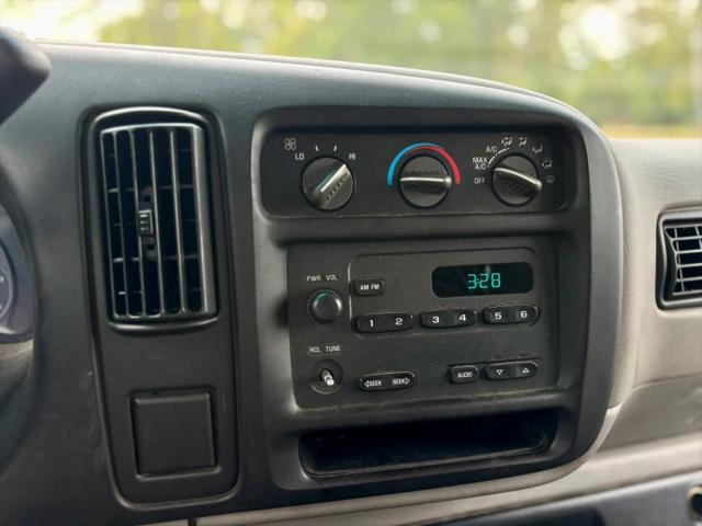 2001 GMC Savana Standard