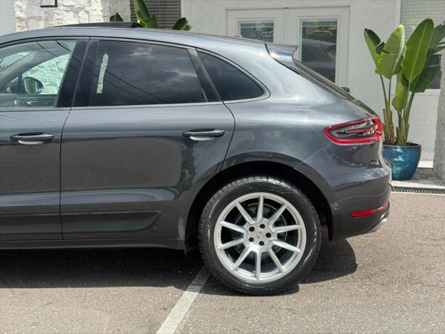 2017 Porsche Macan Base