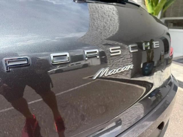 2017 Porsche Macan Base