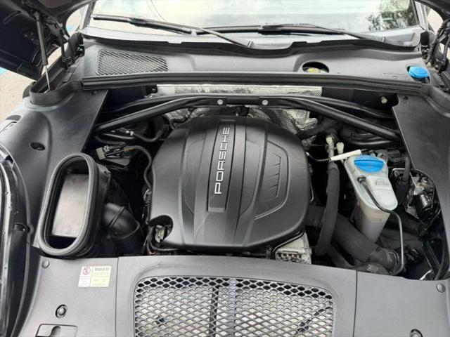 2017 Porsche Macan Base