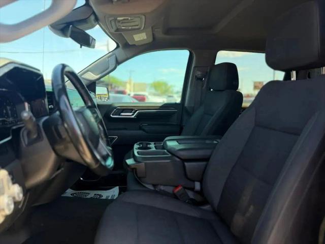 2023 Chevrolet Silverado 1500 2WD Crew Cab Short Bed LT