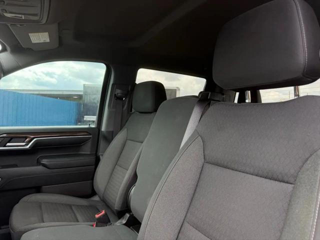 2023 Chevrolet Silverado 1500 2WD Crew Cab Short Bed LT