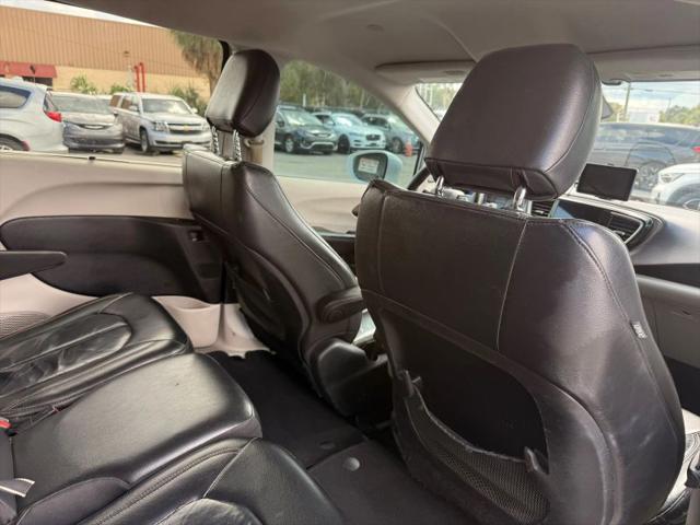 2017 Chrysler Pacifica Touring-L