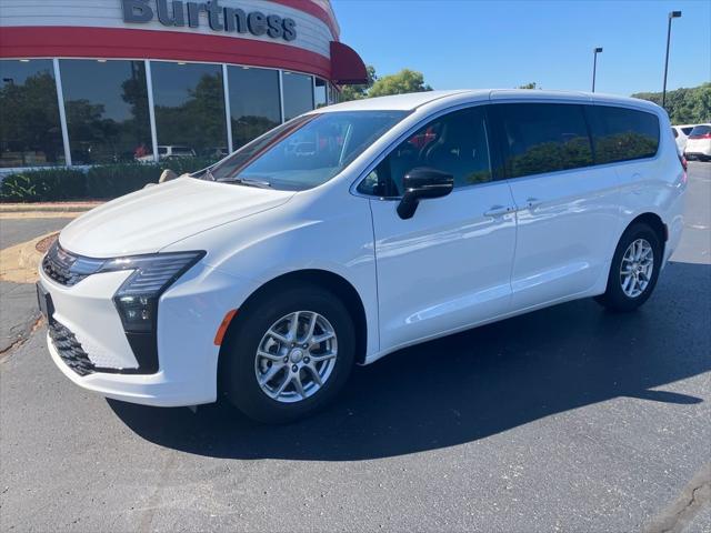 2027 Chrysler Pacifica PACIFICA SELECT