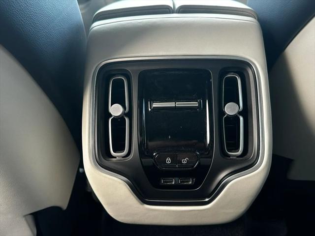 2021 Aston Martin DBX Base