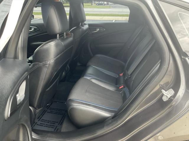 2015 Chrysler 200 S