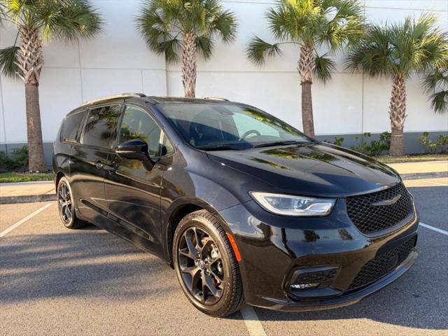 2025 Chrysler Pacifica Limited for sale in Orlando, FL