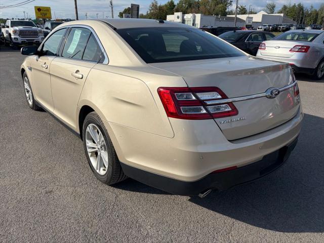 2017 Ford Taurus SEL