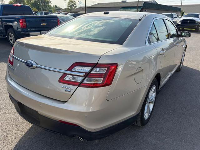 2017 Ford Taurus SEL