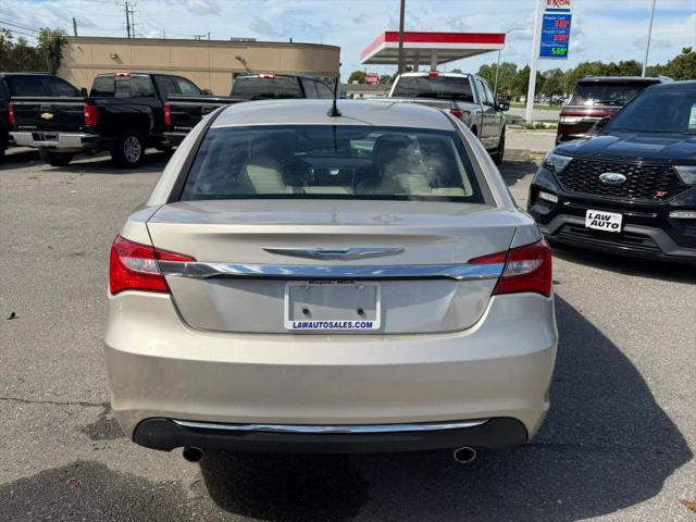 2013 Chrysler 200 Limited
