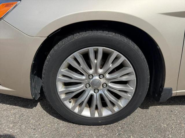 2013 Chrysler 200 Limited