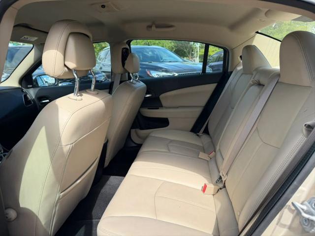 2013 Chrysler 200 Limited