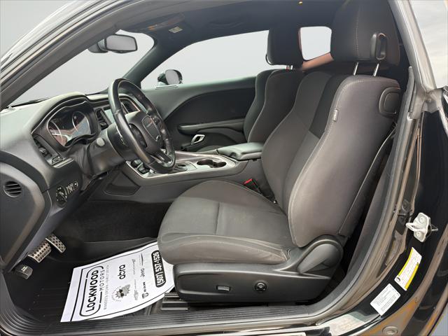 2016 Dodge Challenger R/T Shaker