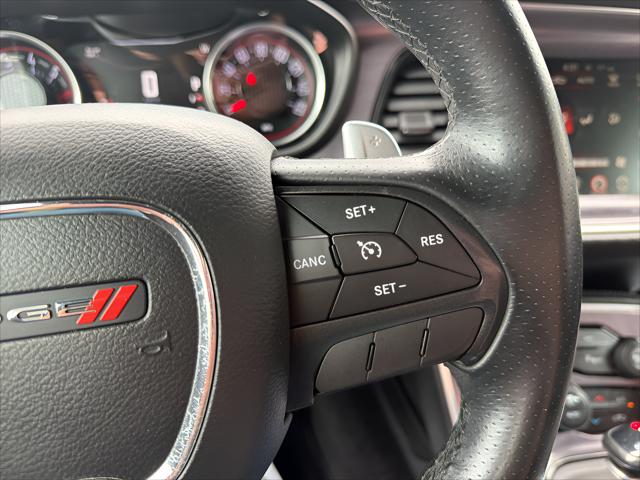 2016 Dodge Challenger R/T Shaker