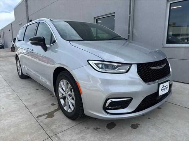 2026 Chrysler Pacifica Limited for sale in Winona, MN