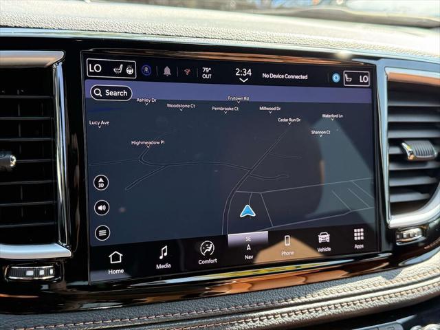2025 Chrysler Pacifica Hybrid Pinnacle
