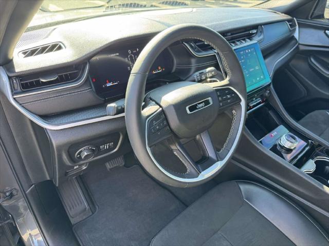 2023 Jeep Grand Cherokee L Altitude 4x4 2023 Jeep Grand Cherokee L Altitude 4x4