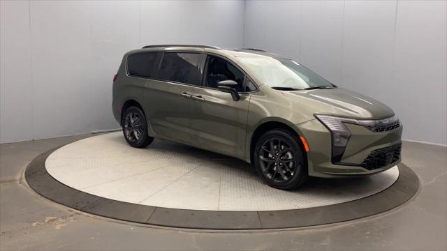2027 Chrysler Pacifica Limited AWD