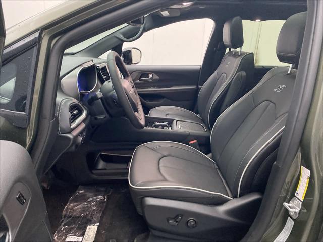 2027 Chrysler Pacifica Limited AWD