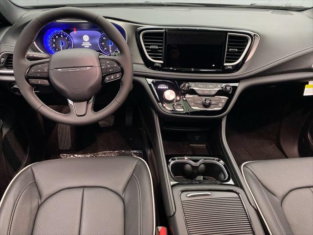 2027 Chrysler Pacifica Limited AWD