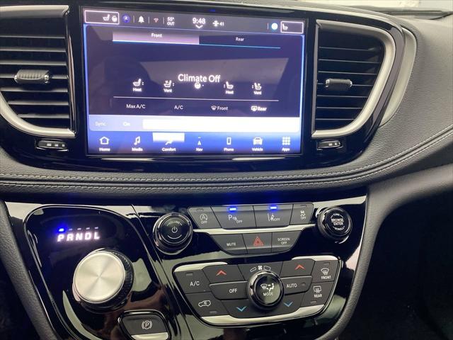 2027 Chrysler Pacifica Limited AWD
