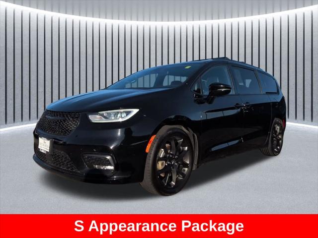 2025 Chrysler Pacifica Limited for sale in St Charles, IL