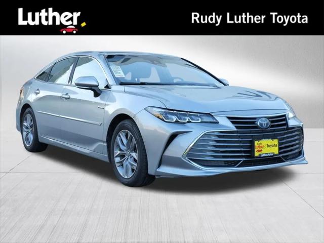 2019 Toyota Avalon Hybrid XLE for sale in Minneapolis, MN