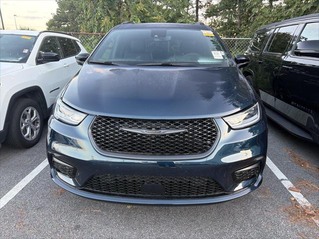 2025 Chrysler Pacifica Limited AWD