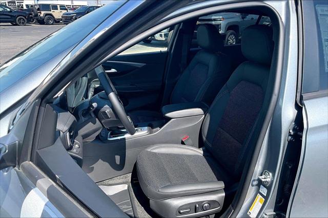 2026 Buick NV Preferred FWD