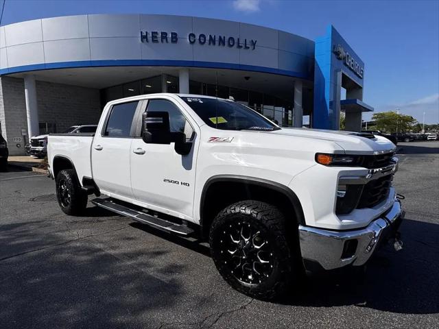 2024 Chevrolet Silverado 2500HD 4WD Crew Cab Standard Bed LT for sale in Framingham, MA