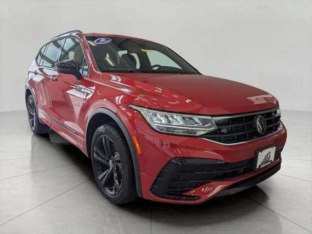 2024 Volkswagen Tiguan 2.0T SE R-Line Black for sale in Green Bay, WI