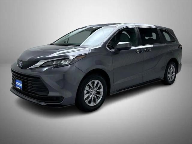 2025 Toyota Sienna LE for sale in Bellevue, NE