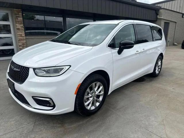 2024 Chrysler Pacifica Touring L AWD for sale in Somerset, WI