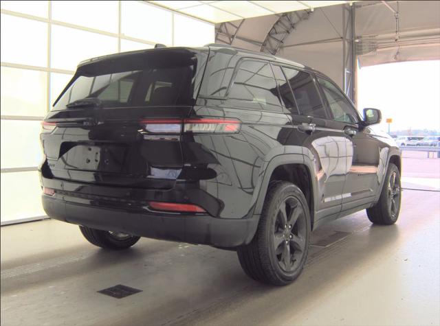 Used 2023 Jeep Grand Cherokee Altitude 4x4 For Sale in Olive Branch, MS
