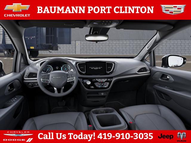2027 Chrysler Pacifica LX