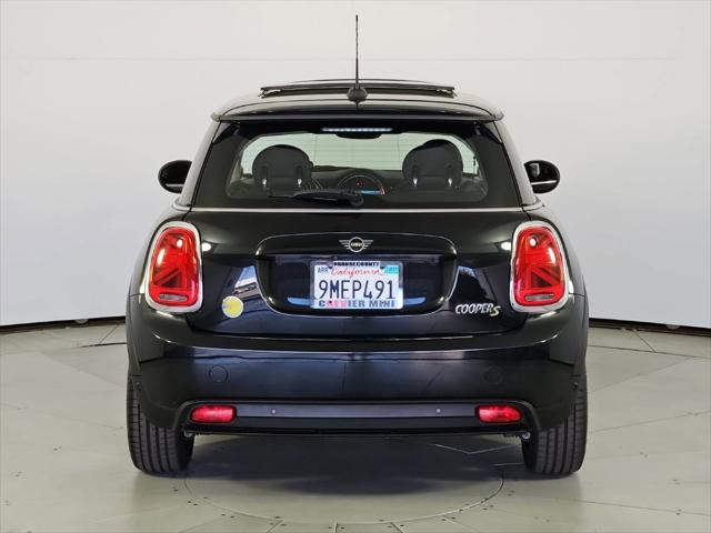 2024 MINI SE Hardtop Cooper