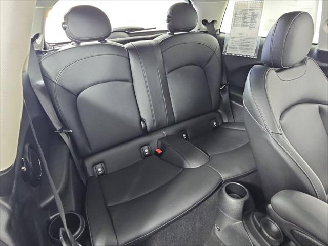 2024 MINI SE Hardtop Cooper