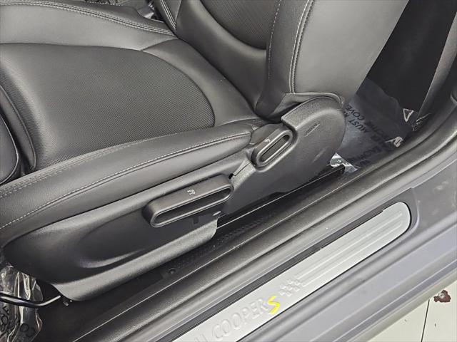 2024 MINI SE Hardtop Cooper