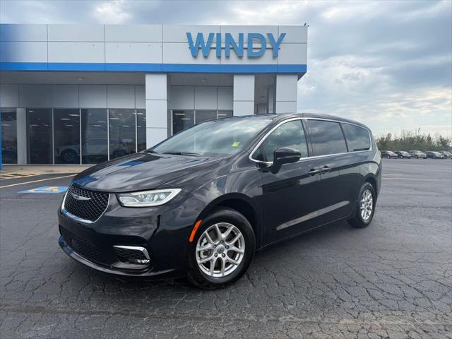 2025 Chrysler Pacifica Select for sale in Okmulgee, OK