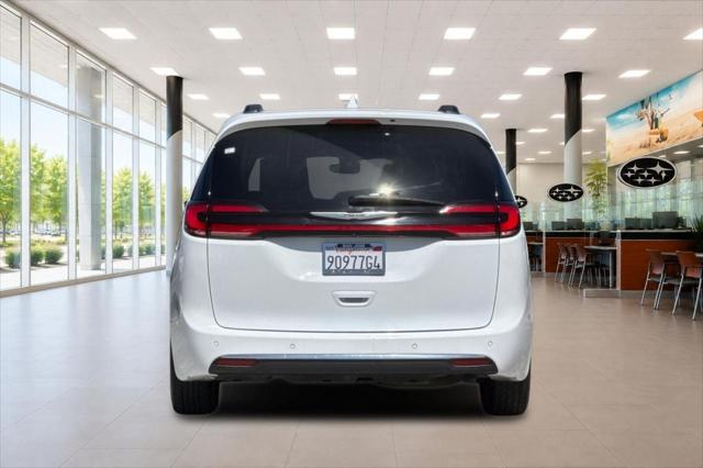 2022 Chrysler Pacifica Touring L