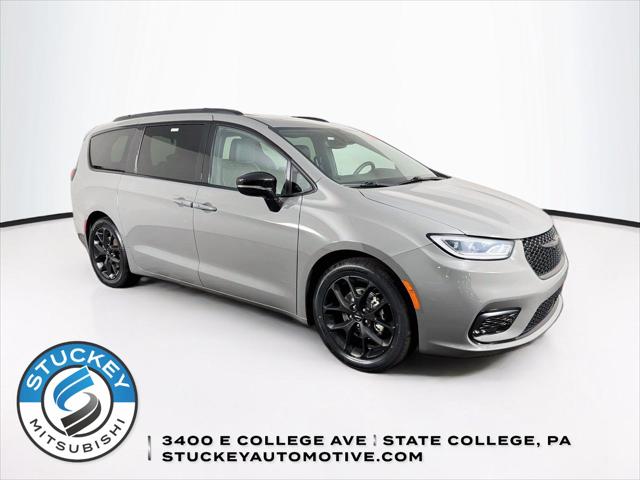 2025 Chrysler Pacifica Limited for sale in State College, PA