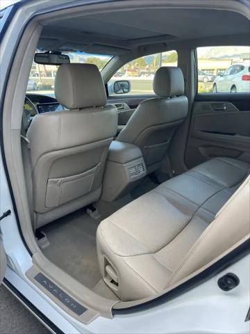 2008 Toyota Avalon XLS