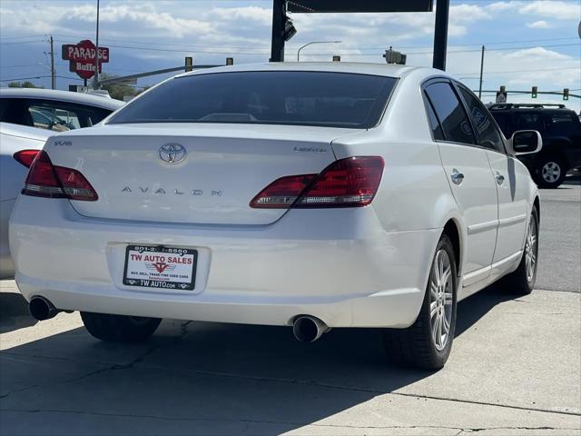 2008 Toyota Avalon XLS