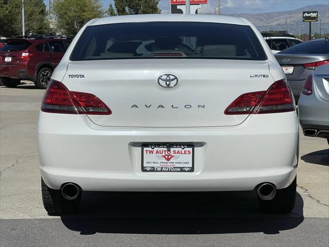 2008 Toyota Avalon XLS