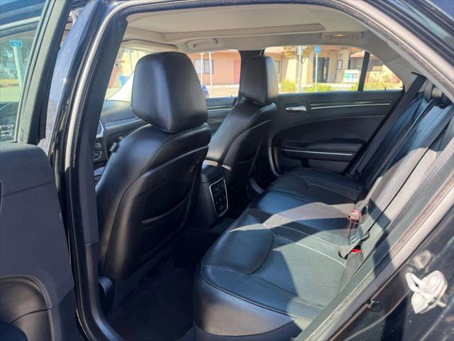 2017 Chrysler 300 300C Sedan 4D