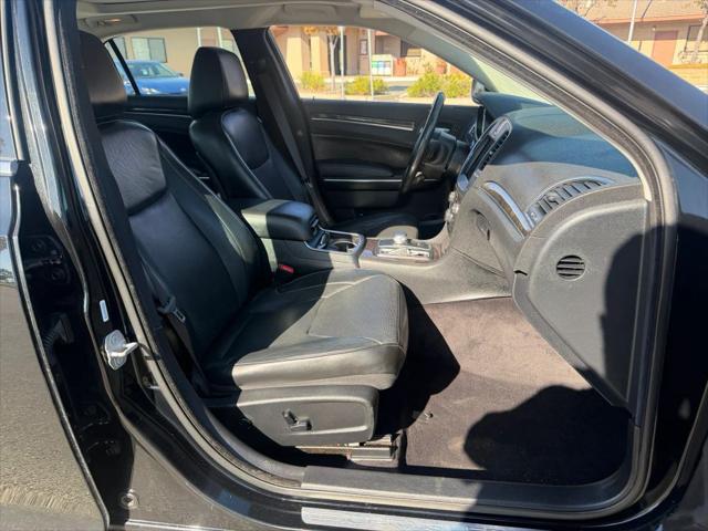 2017 Chrysler 300 300C Sedan 4D